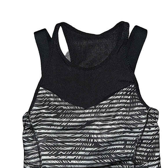 Lululemon Running In The City Tank - Picture 8 of 13